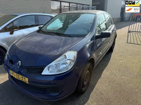Renault Clio 1.2-16V Authentique Rijd Goed 5 DR