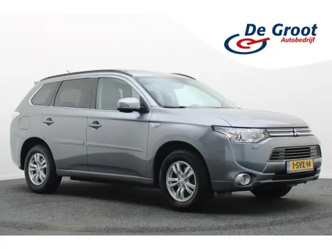 Mitsubishi Outlander 2.0 PHEV instyle Leer, Schuif-/Kanteldak, Camera, Navigatie, Keyless, Trekhaak