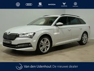 Škoda Superb Combi 1.4 TSI iV 204pk Business Edition Plus Trekhaak Camera 18"velgen Android/Carplay 