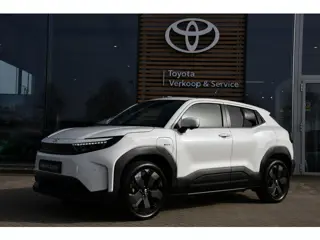 Toyota Urban Cruiser Executive 61 kWh Automaat 174pk | Nieuw | Panoramadak | JBL-audio |  LED koplam