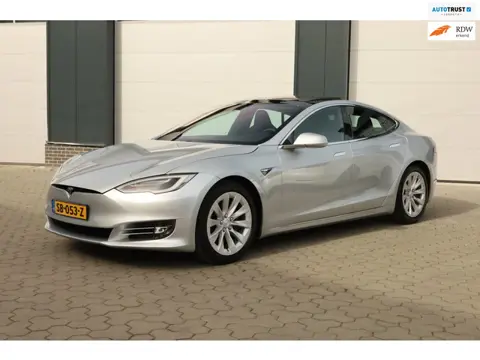 Tesla Model S 75D Base - AWD - Panorama