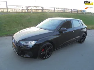 Audi A3 Sportback Audi A3 benzine Sportback 30 TFSI Automaat airco 17 lmv navigatie navigatie