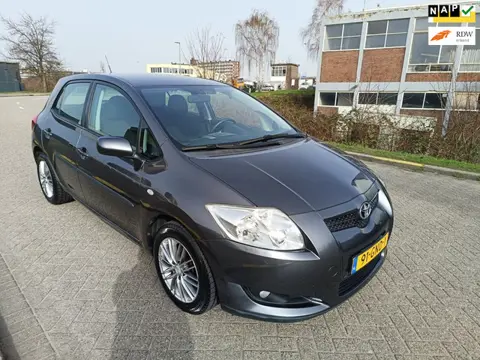 Toyota Auris 1.6-16V Sol