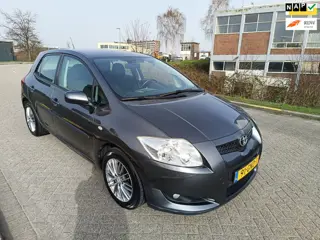 Toyota Auris 1.6-16V Sol