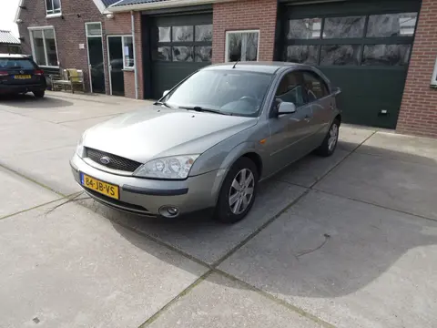 Ford Mondeo 1.8-16V Trend