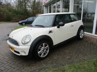 MINI Mini 1.4 One Anniversary MK II Dynamo defect!