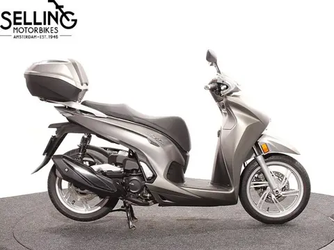 Honda SH 350 (bj 2022)