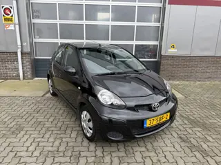 Toyota Aygo 1.0-12V Comfort Navigator (bj 2011)