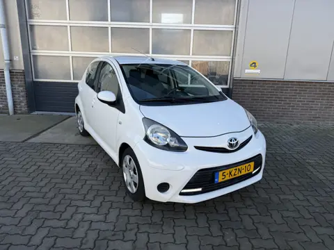Toyota Aygo 1.0 VVT-i Aspiration (bj 2013)