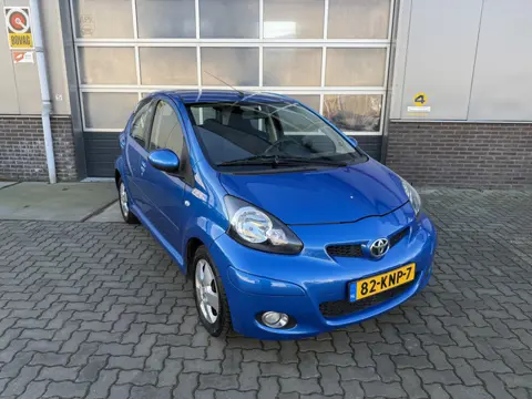 Toyota Aygo 1.0-12V Dynamic Blue (bj 2010)