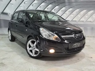Opel Corsa 1.4-16V Business Sport 5D