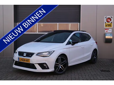 SEAT Ibiza 1.0 TSI FR Business Intense Plus, Pano, Camera, Stoelverwarming