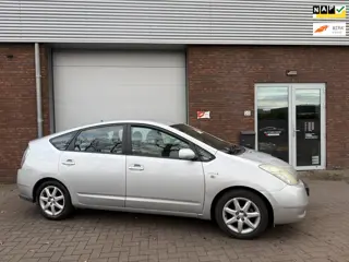Toyota Prius 1.5 VVT-i Business Edition|NIEUWE APK|AIRCO|KEYLESS