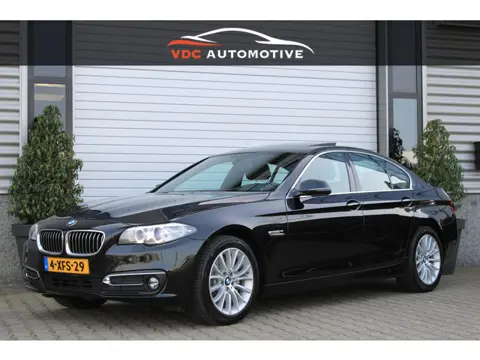 BMW 5-Serie 520i Executive Eerste Eigenaar | Schuifdak | Leder | Navi | Camera | Dealer Onderhouden 