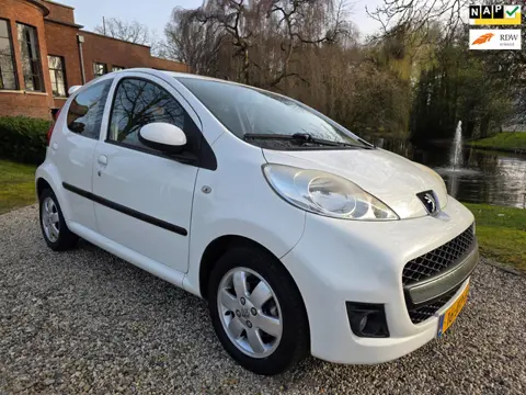 Peugeot 107 1.0-12V XS AUTOMAAT/airco
