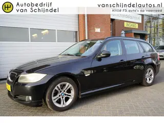 BMW 3 Serie Touring 318D CORPORATE LEASE BUSINESSLINE NAVIGATIE LEDER AFN.TREKHAAK 16INCH LMV ECC AI