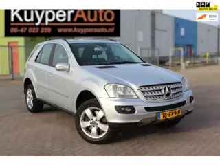 Mercedes-Benz M-klasse 500 AUTOMAAT NED AUTO VOL LEDER TREKHAAK 4X4 NAVI PARKEERSENSOREN