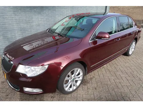 Škoda Superb 3.6 FSI Elegance Business Line Zeer nette Complete en zeer goedonderhouden auto EERSTE 