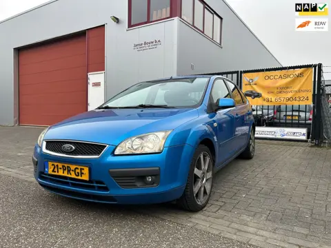 Ford Focus 2.0-16V Ghia FULL OPTION!