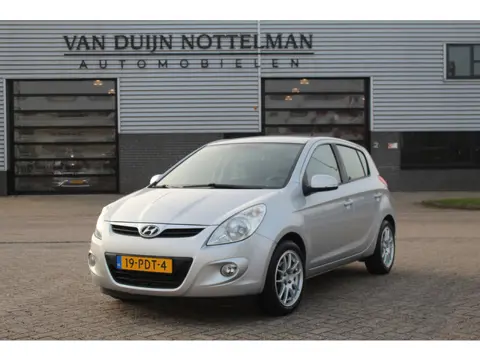 Hyundai i20 1.2i i-Motion / Airco / LMV 16" / N.A.P.