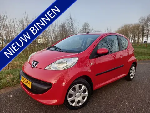 Peugeot 107 1.0-12V XS (bj 2008)