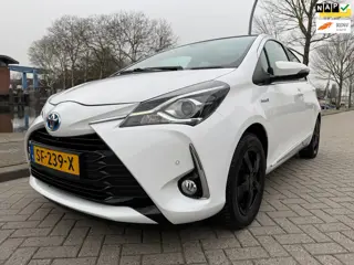 Toyota Yaris 1.5 Hybrid Premium