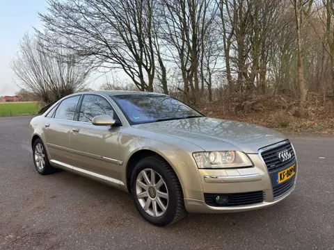Audi A8 4.2 V8 quattro Pro Line | APK 11-2026