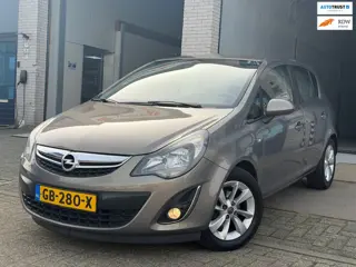 Opel Corsa 1.4-16V Berlin/ 5drs/ 3e EIG/ dealeronderhouden/ 1jaar apk/ airco/ zeer nette auto.