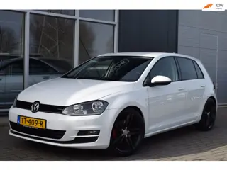 Volkswagen Golf 1.2 TSI Highline | Navi | Clima | PDC | APK 2-2027 !