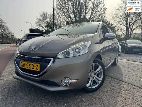 Peugeot 208 1.2 PureTech Style Clima Elek Pakket Navi Lmv