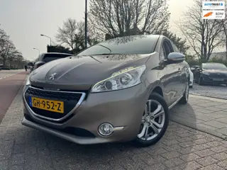 Peugeot 208 1.2 PureTech Style Clima Elek Pakket Navi Lmv