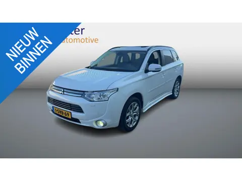 Mitsubishi Outlander 2.0 PHEV instyle+ NL Auto ,Onderhouden /Leer/Schuifdak/Adaptive Cruise