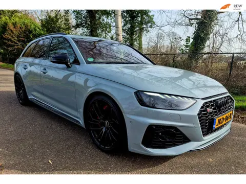 Audi A4 Avant 2.9 TFSI RS 4 quattro panodak . Head up