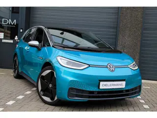 Volkswagen ID.3 Max First Edition | Vol optie!! | Panorama dak | Trekhaak | BTW voertuig | SOH 92%
