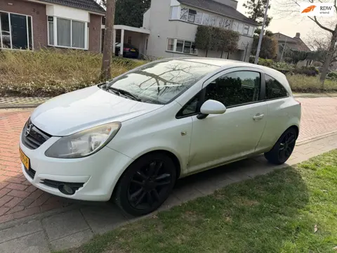 Opel Corsa 1.4-16V, Sport, Airco, APK 19-07-2026.