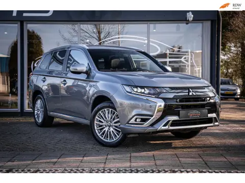 Mitsubishi Outlander 2.4 PHEV S-Edition|Trekh|LED|Dab|Cruise|Stoel/Stuurverw|Hold|