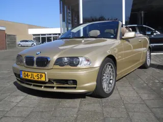 BMW 3-SERIE 325i Cabrio   **Hardtop**