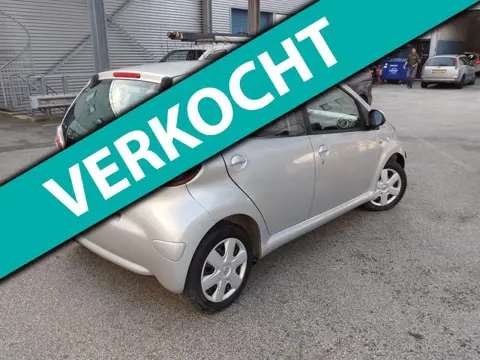 Toyota Aygo 1.0/Airco/Elek Pakket/Nw APK/Garantie,120.000 KILOMETR