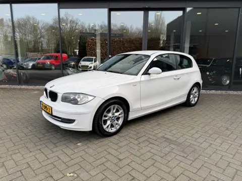 BMW 1-SERIE 118i 143pk Sportline,Navi,Clima,PDC,Sportstoelen,Elekt Pakket,LMV