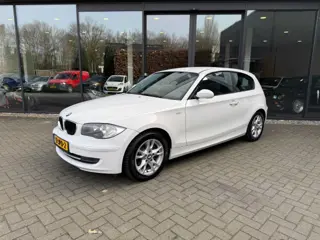 BMW 1-SERIE 118i 143pk Sportline,Navi,Clima,PDC,Sportstoelen,Elekt Pakket,LMV