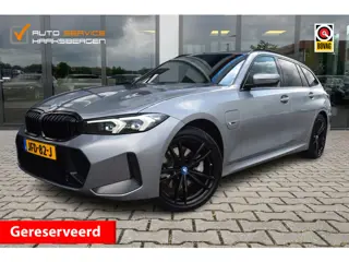BMW 3 Serie Touring 330e xDrive M-Sport | Pano | Leder | Memory |