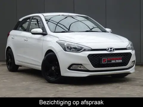 Hyundai i20 1.4i i-Motion * STOELVERW. * TREKHAAK !!