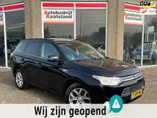 Mitsubishi Outlander 2.0 PHEV Instyle - Leer - Stoelverwarming -