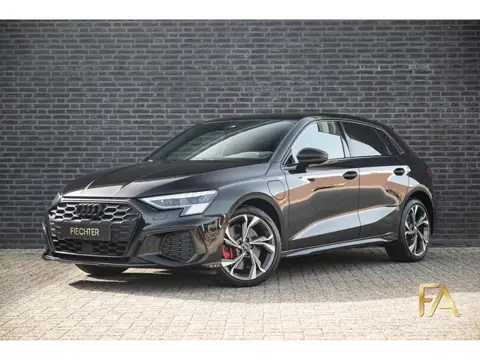 Audi A3 Sportback 45 TFSI e S edition Competition Ruitleder|Matrix|RSSeats|Sfeer|