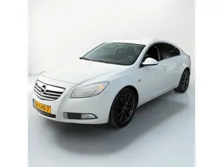 Opel Insignia 1.6 T Sport 2e eigenaar Lees advertentie