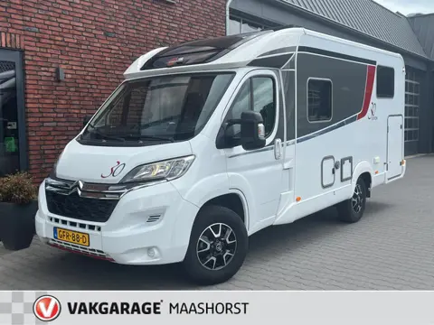 Buerstner BT6203 2- Pers. AchteruitrijCamera/Douche/Toilet/Luifel/Gaspit/Airco/Navi/Bluetooth