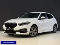 BMW 1-serie 116i Business Edition | Zwarte grill | Apple Carplay | DAB+ | PDC V+A