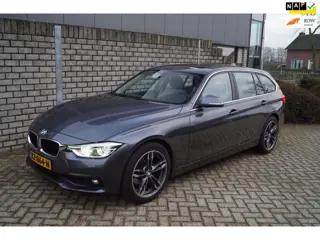 BMW 3-serie Touring 320i Centennial High Executive Autom Panodak Leder Stoelverw Navi Clima Cruise L