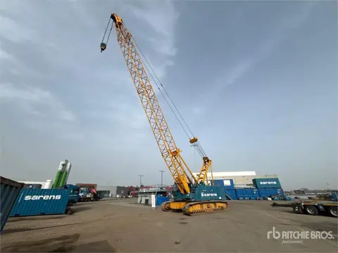 Kobelco CKE800G (bj 2004)