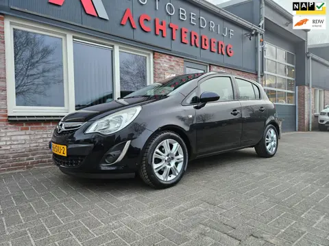 Opel Corsa 1.2-16V Cosmo Airco! Cruise Control! NAP! 5-Deurs! Leuke Auto!